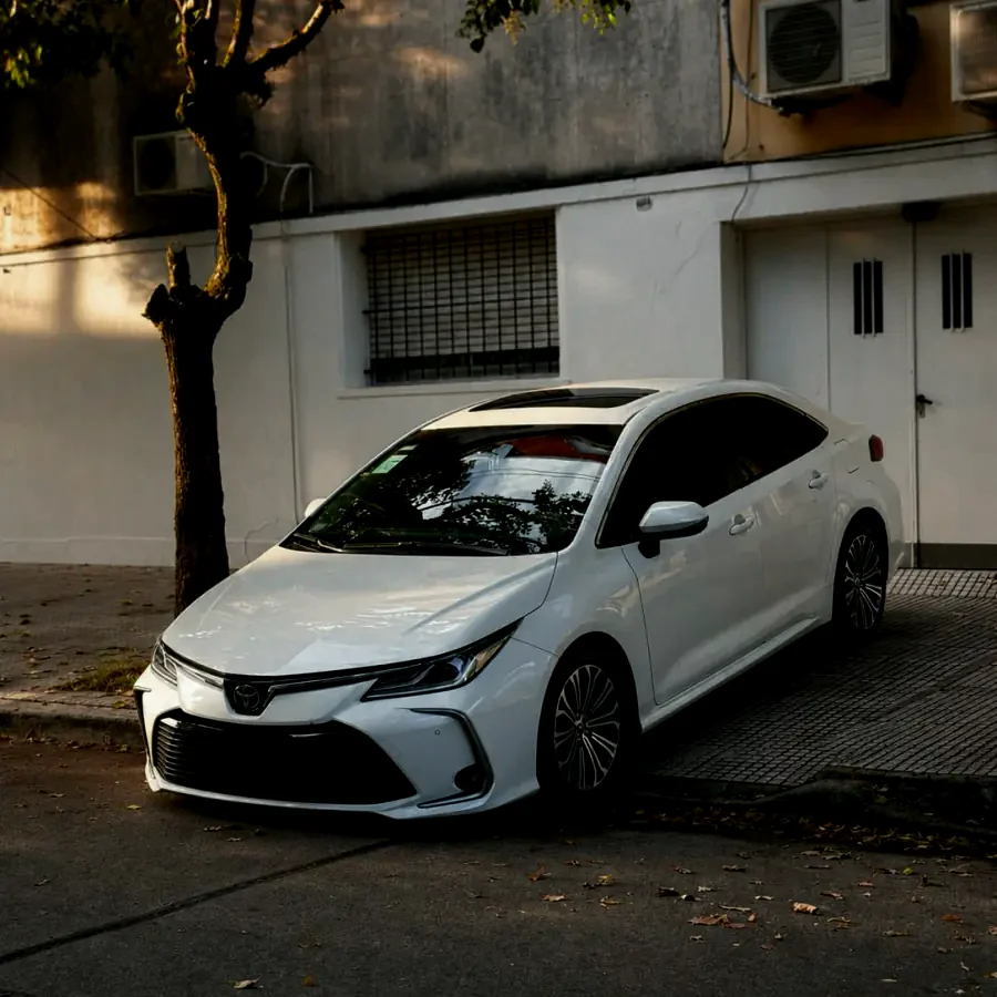 Toyota Corolla blanco detallado